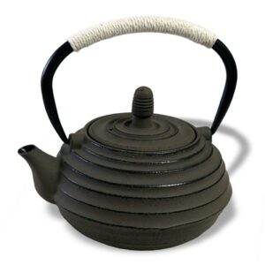 Ein Bild von Eisengusskanne 0.7l - Braun, in der Kategorie Teekannen und Teesets Teekannen mit Sieb Kaufen Teekannen aus Gusseisen kaufen