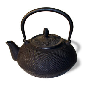 Ein Bild von Eisengusskanne "Kiyoko" 1.6l, in der Kategorie Teekannen und Teesets Teekannen aus Gusseisen kaufen