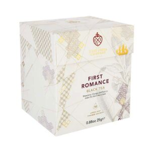 Ein Bild von East India Company - First Romance with Fruits - 10 Pyramidenbeutel à 2.5g, in der Kategorie Schwarz Tee aromat.