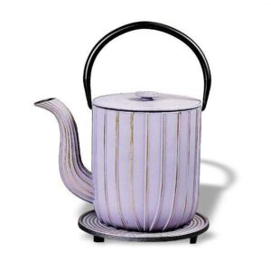 Ein Bild von Eisengusskanne Mariage 1.0l - Lila, in der Kategorie Teekannen und Teesets Teekannen mit Sieb Kaufen Teekannen aus Gusseisen kaufen