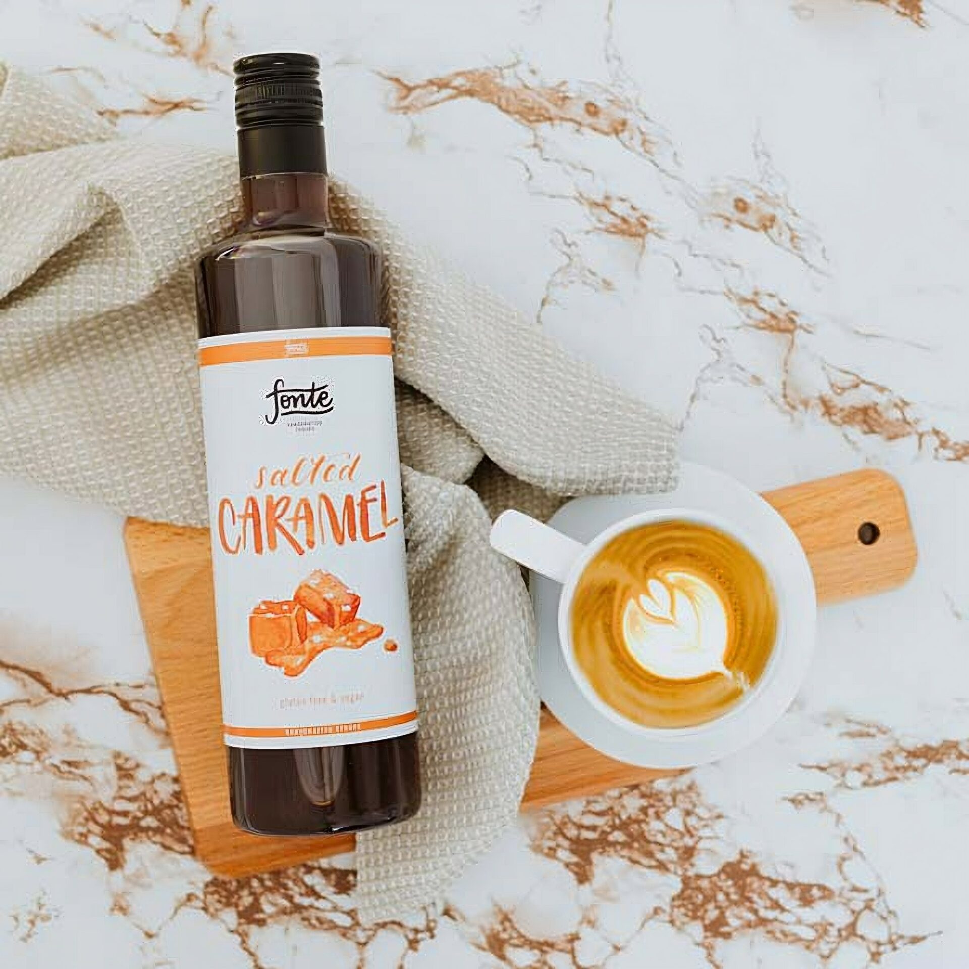 Ein Bild von Fonte Salted Caramel Syrup, in der Kategorie Nahrungsmittel Sirup