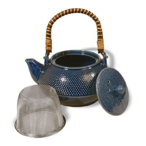 Ein Bild von Keramik Kanne blau 0.8l im Eisengusskannen Look, in der Kategorie Teekannen und Teesets Teekannen mit Sieb Kaufen