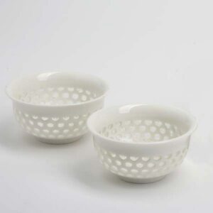 Ein Bild von Porzellan-Becher Mani 50ml - Set a 4 Stück, in der Kategorie Teetassen und Gläser