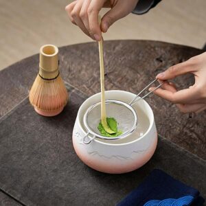 Ein Bild von TEANAGOO Matcha-Tee-Set - Rot mit Berg und Wellen Motiv, in der Kategorie Teezubehör Matcha Set