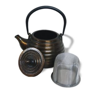 Ein Bild von Teeset "Wataru" - Kupferfarben mit Reliefstruktur, in der Kategorie Teekannen und Teesets Teekannen aus Gusseisen kaufen