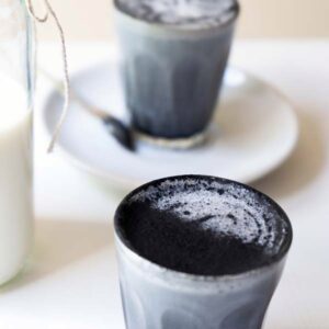 Ein Bild von Fonte Charcoal Latte, in der Kategorie Nahrungsmittel