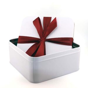 Ein Bild von Keksdose mit echter Schleife, in der Kategorie Teedosen