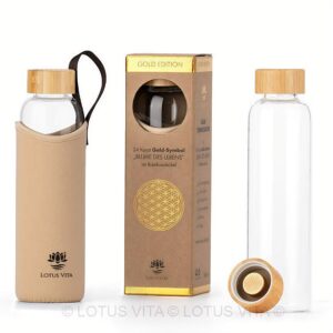 Ein Bild von Glas-Trinkflasche mit Bambusdeckel - 580ml - creme-braun -Gold-Edition, in der Kategorie Teezubehör