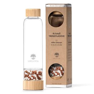 Ein Bild von Glastrinkflasche mit Kristallsteinen - Milchopal  Goldfluss, in der Kategorie Teezubehör