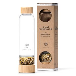 Ein Bild von Glastrinkflasche mit Kristallsteinen - Tigerauge  Goldener Beryll, in der Kategorie Teezubehör