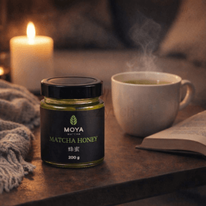 Ein Bild von Honig mit Matcha - Bio, in der Kategorie Nahrungsmittel Honig