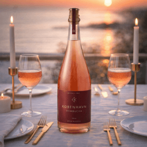 Ein Bild von Kobenhavn Kombucha - Rosa Rugosa, in der Kategorie Nahrungsmittel