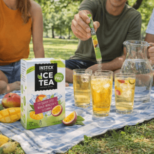 Ein Bild von Instick - Grüner Eistee Mango & Maracuja (Grüntee-Extrakt) - 12 x 2.5g, in der Kategorie Nahrungsmittel Instantgetränke